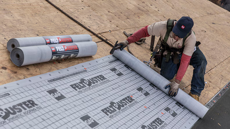 installing roof underlayment